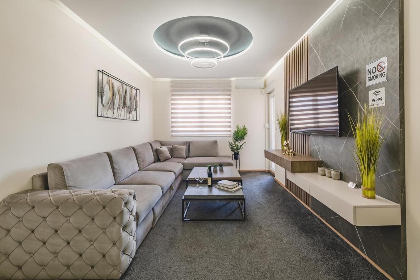 Harmony Apartments بودغوريتْسا المظهر الخارجي الصورة